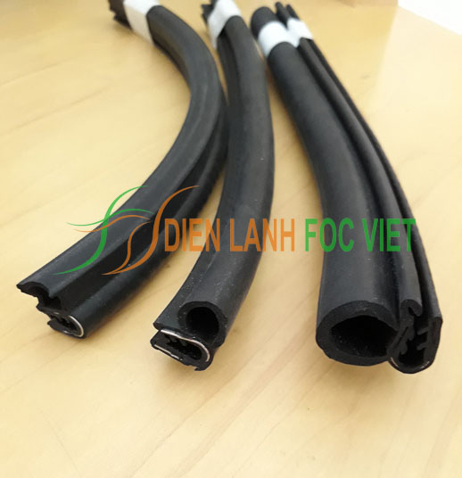 gioang-cua-kho-lanh-2